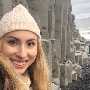 Meet your Posher, Izabella